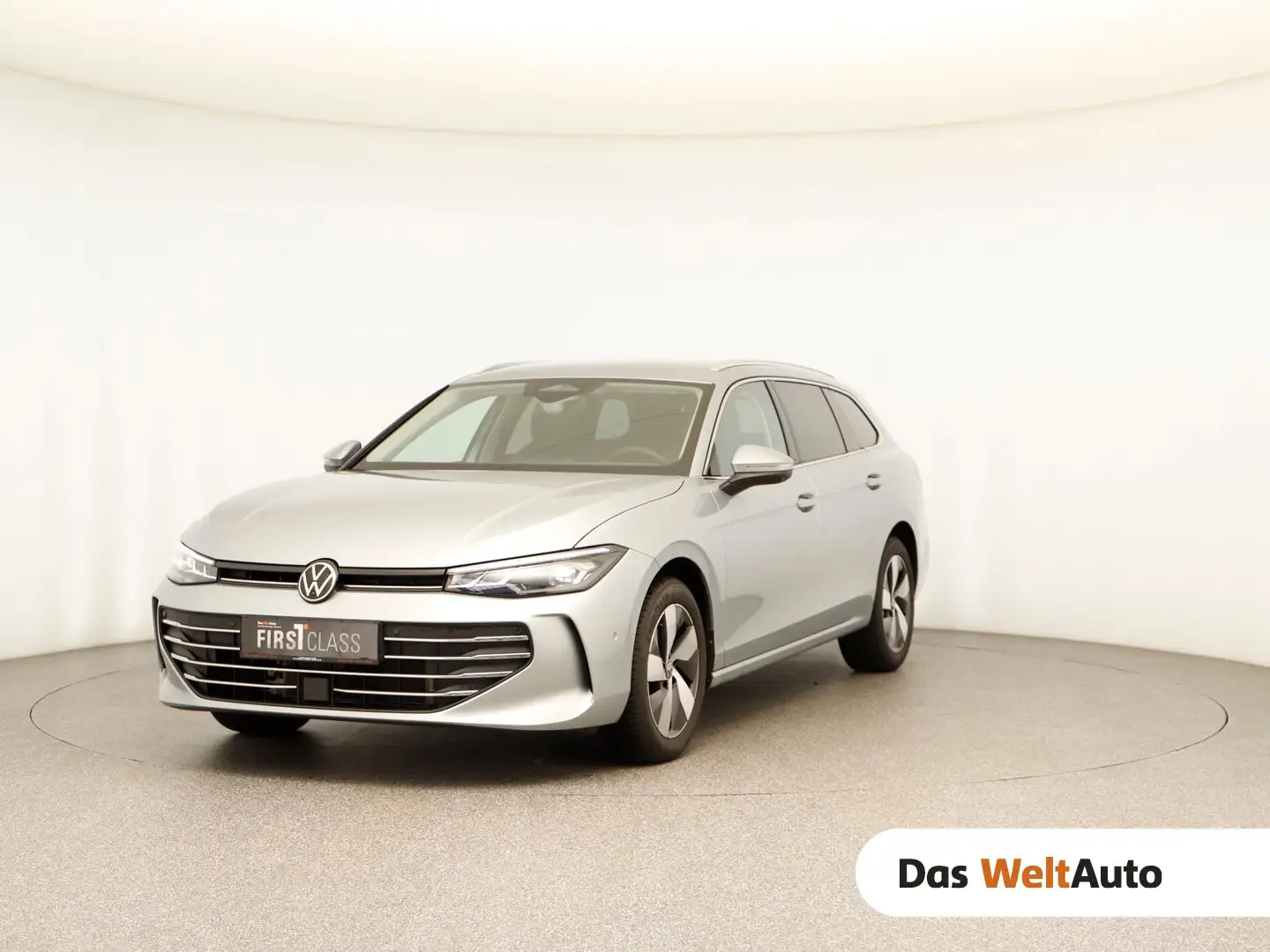 Volkswagen Passat Variant Business eTSI DSG Silber - 1