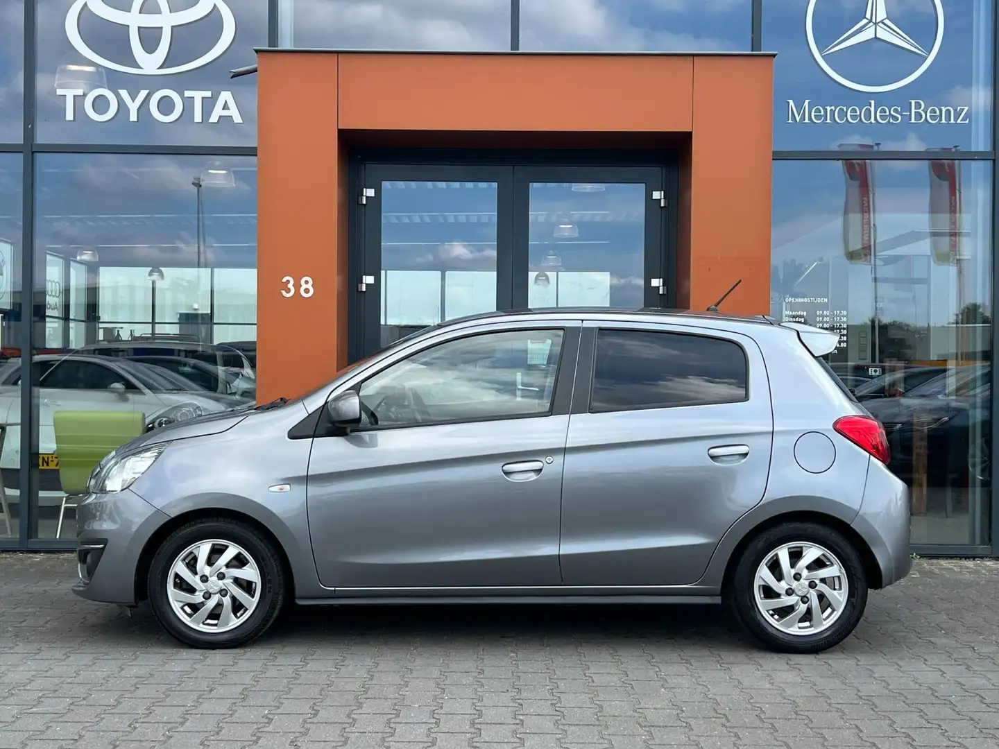 Mitsubishi Space Star 1.0 Intense|Airco|Isofix|Aux-in|USB Grijs - 2
