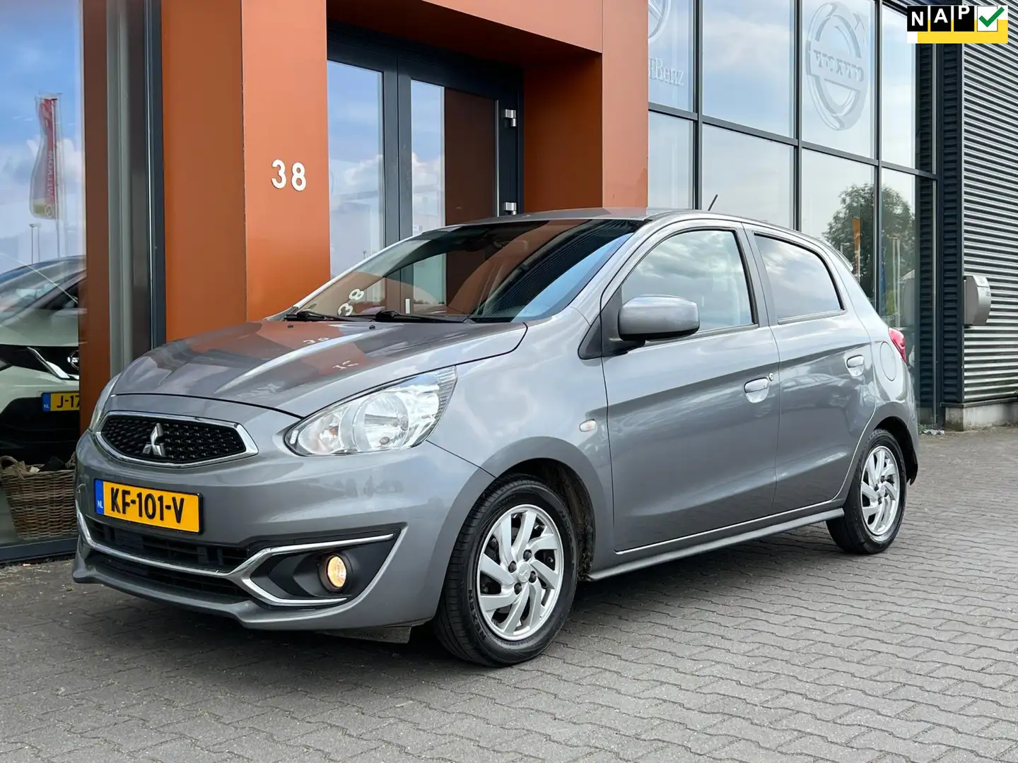 Mitsubishi Space Star 1.0 Intense|Airco|Isofix|Aux-in|USB Grijs - 1