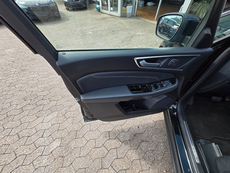Ford S-Max S-MAX Titanium 7-Sitzer/TOT/PANO/KAMERA — photo 18
