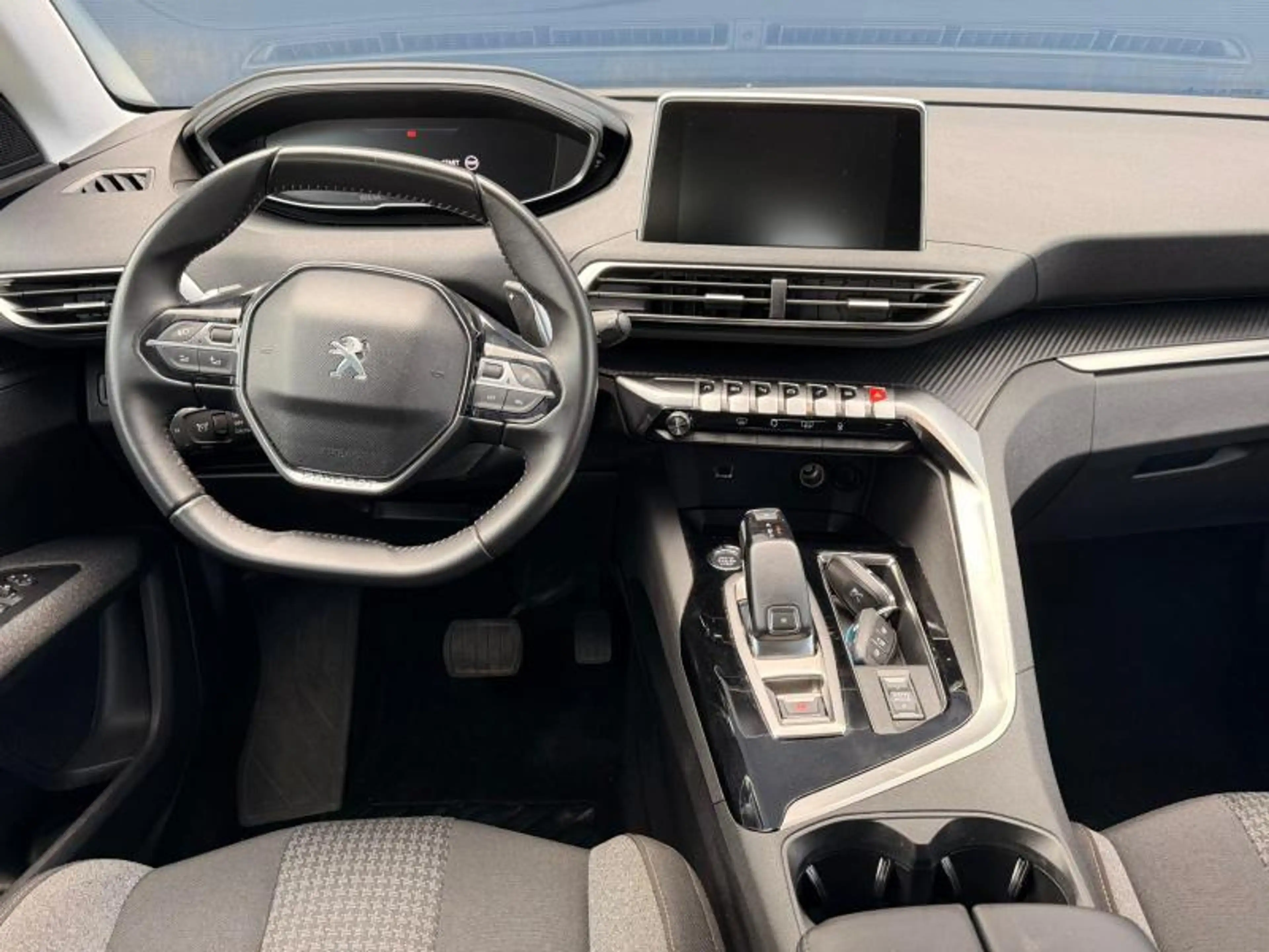 Peugeot 5008 Active — photo 7