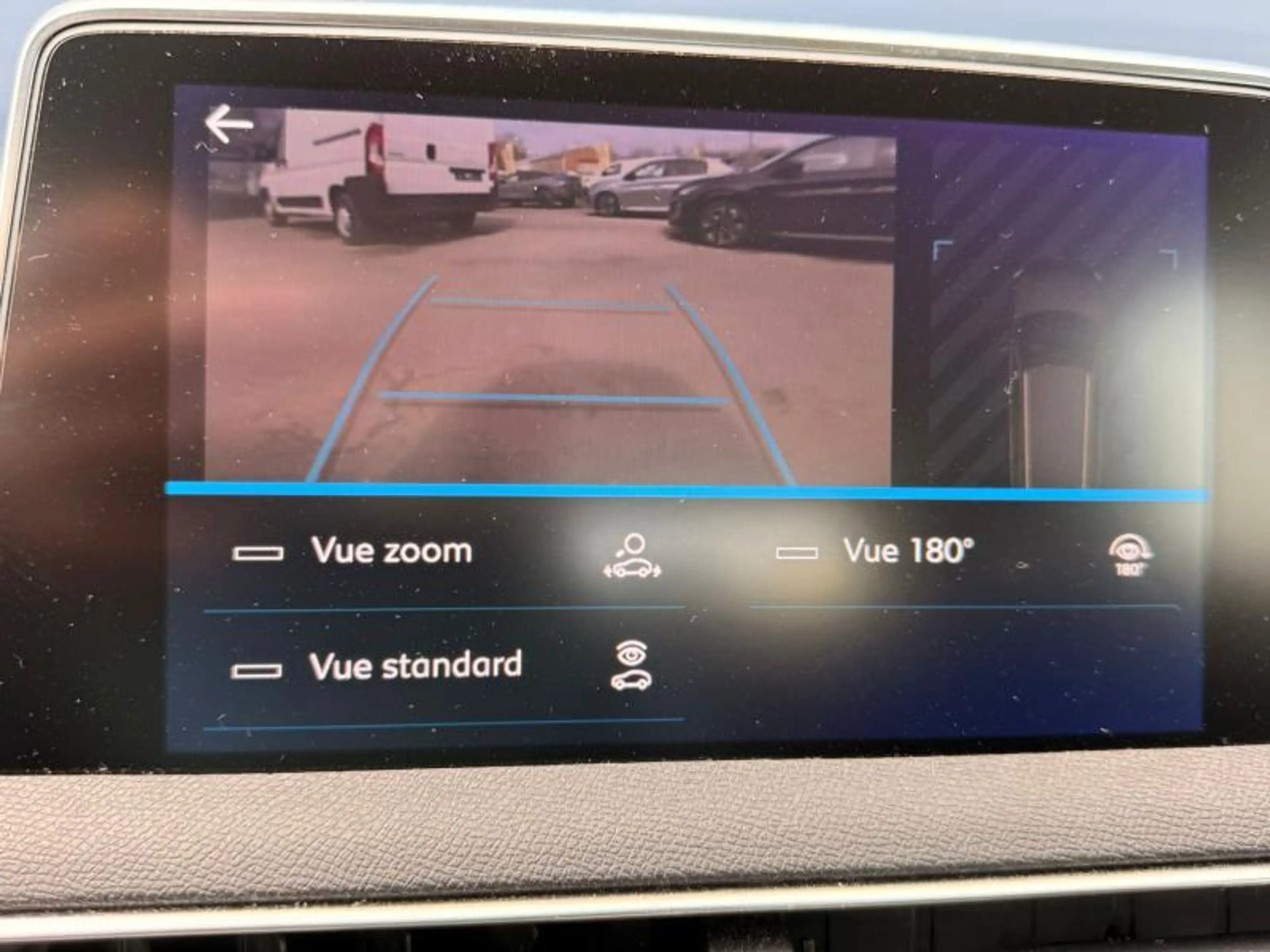 Peugeot 5008 Active — photo 15