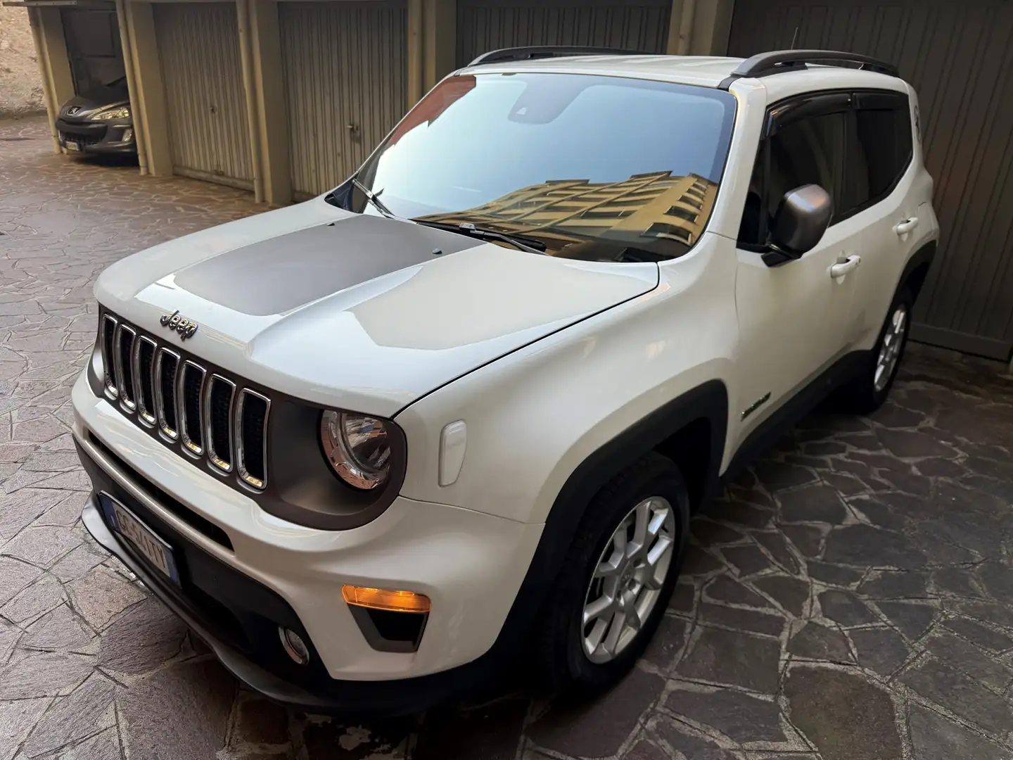 Jeep Renegade 1.3 T4 4xe Bílá - 2