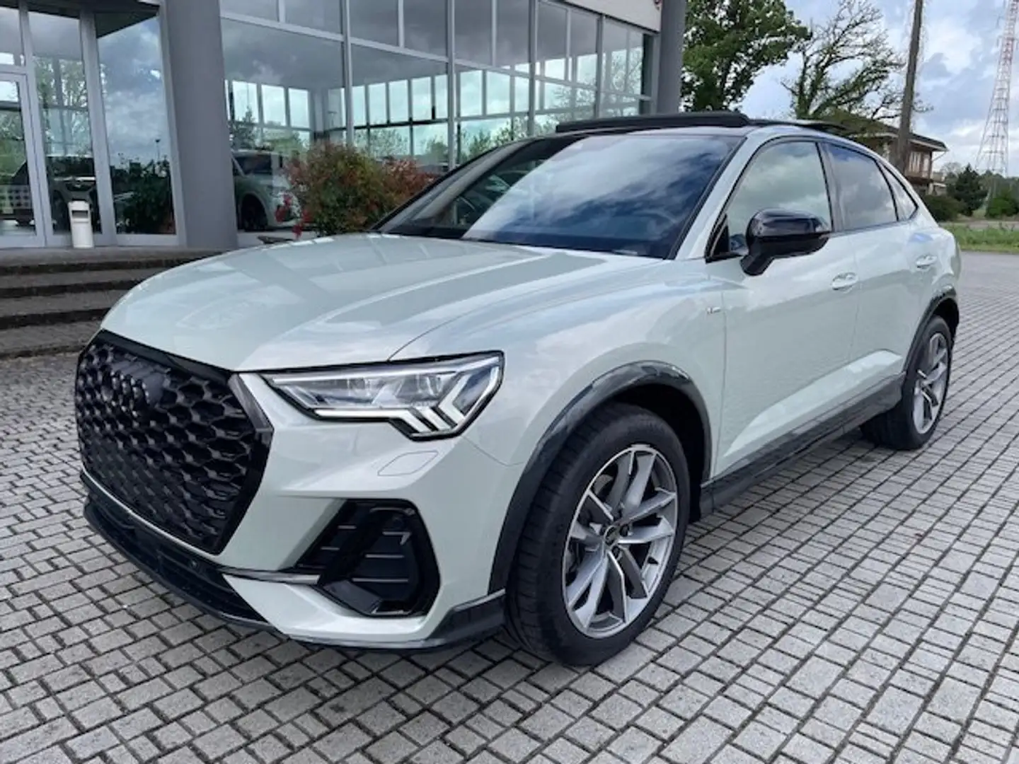 Audi Q3 SPB Sportback 35 TFSI S tronic S Line TETTO/MATRIX Argent - 2