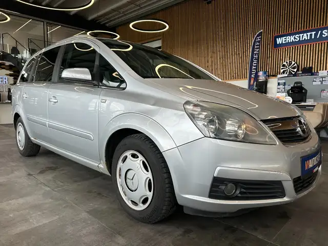 Opel Zafira view 18