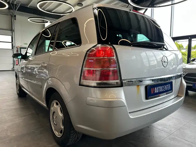 Opel Zafira view 5