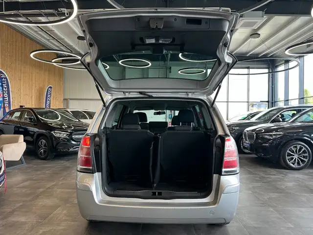 Opel Zafira view 6