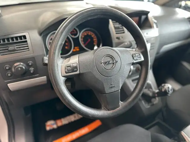 Opel Zafira view 13