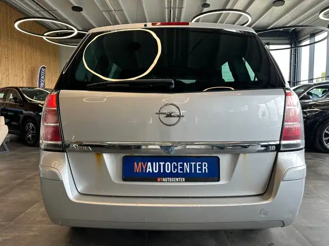 Opel Zafira view 24