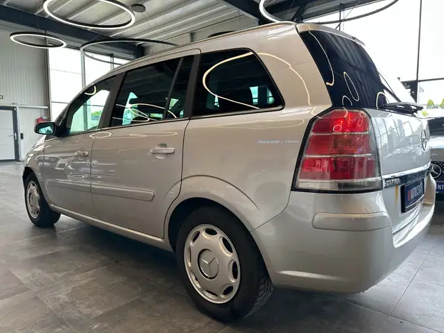 Opel Zafira view 23