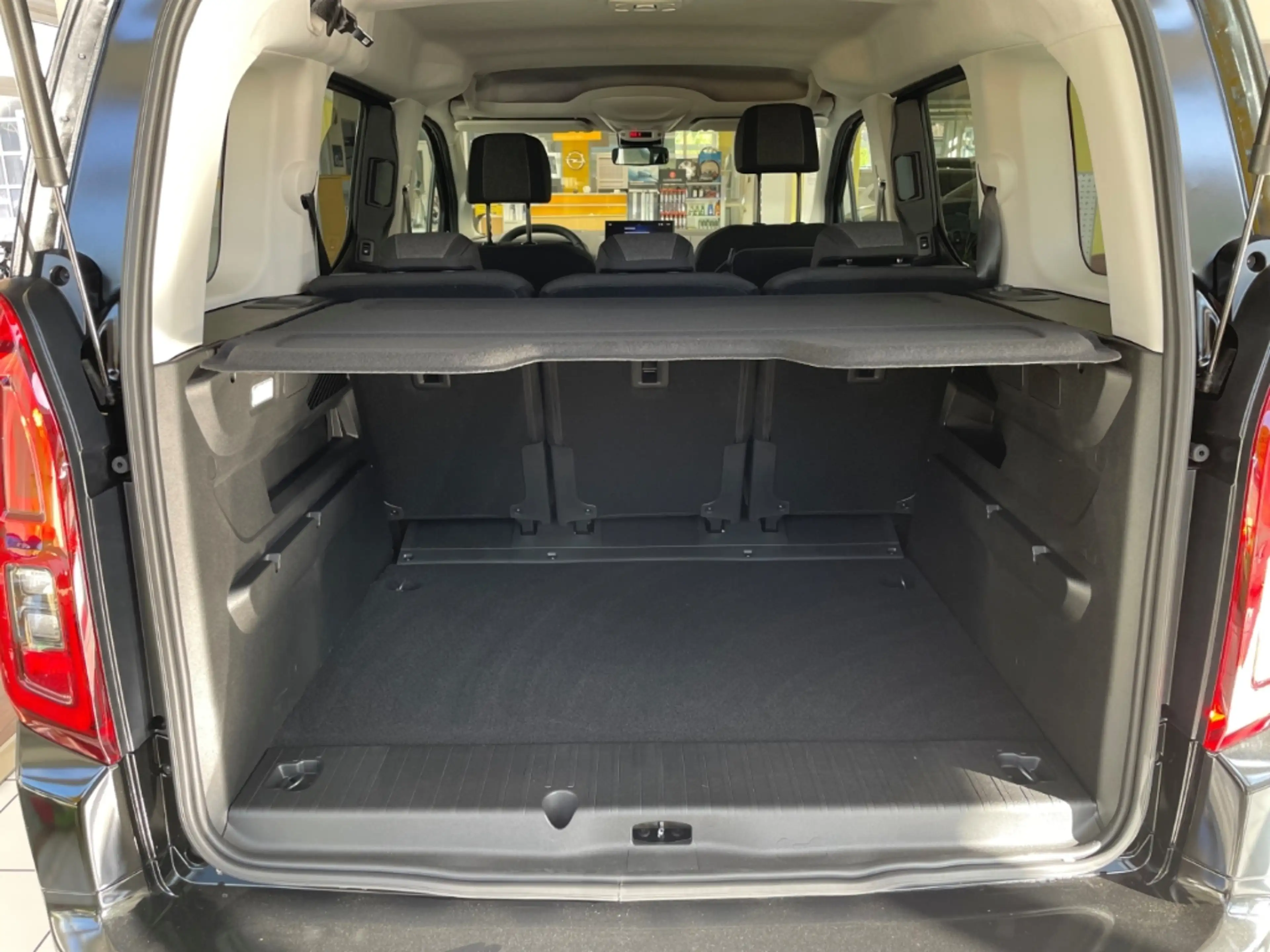 Opel Combo Life GS Navi+LED+ACC+CarPlay+DAB+SHZ+LHZ — photo 14