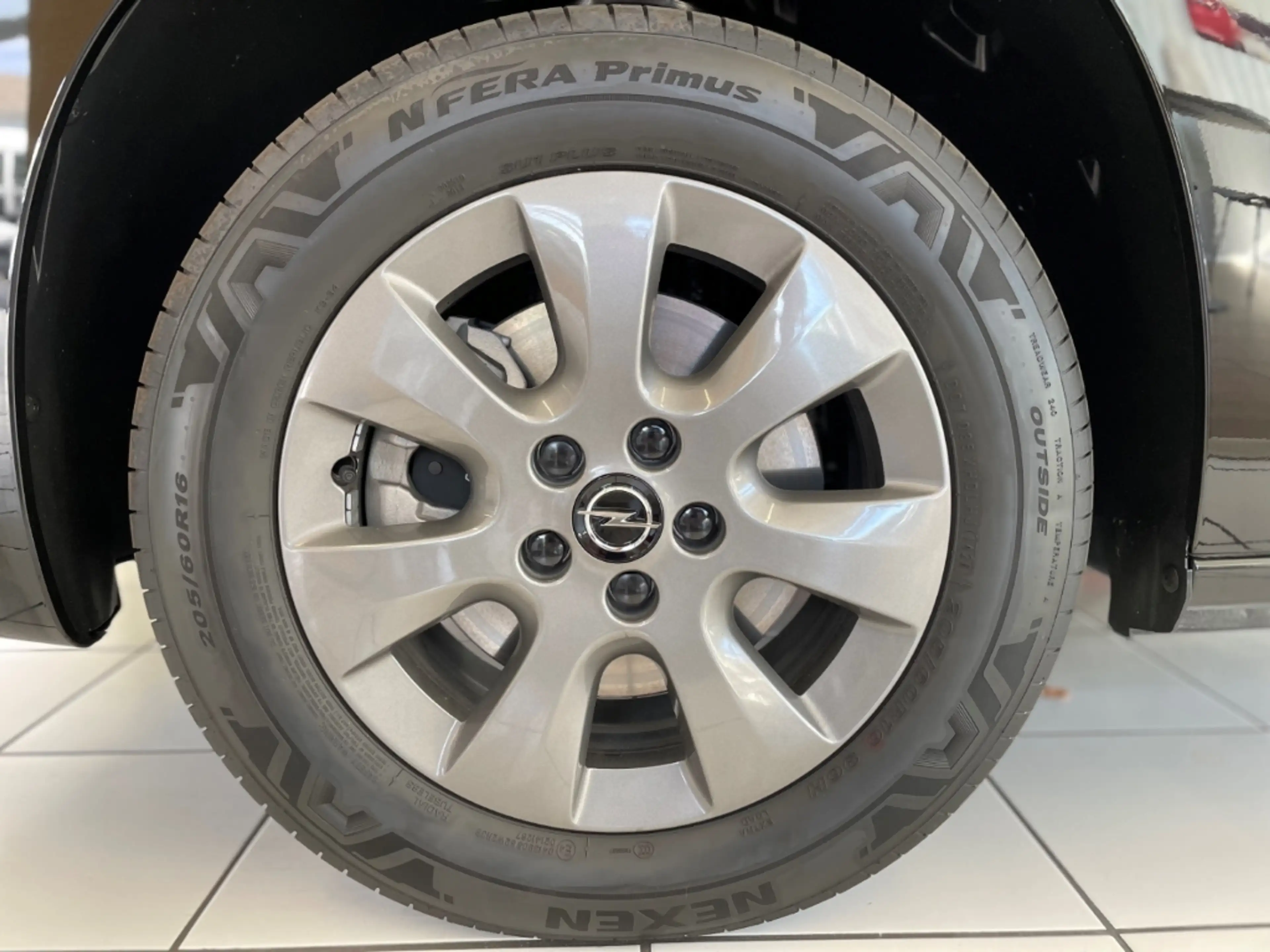 Opel Combo Life GS Navi+LED+ACC+CarPlay+DAB+SHZ+LHZ — photo 6