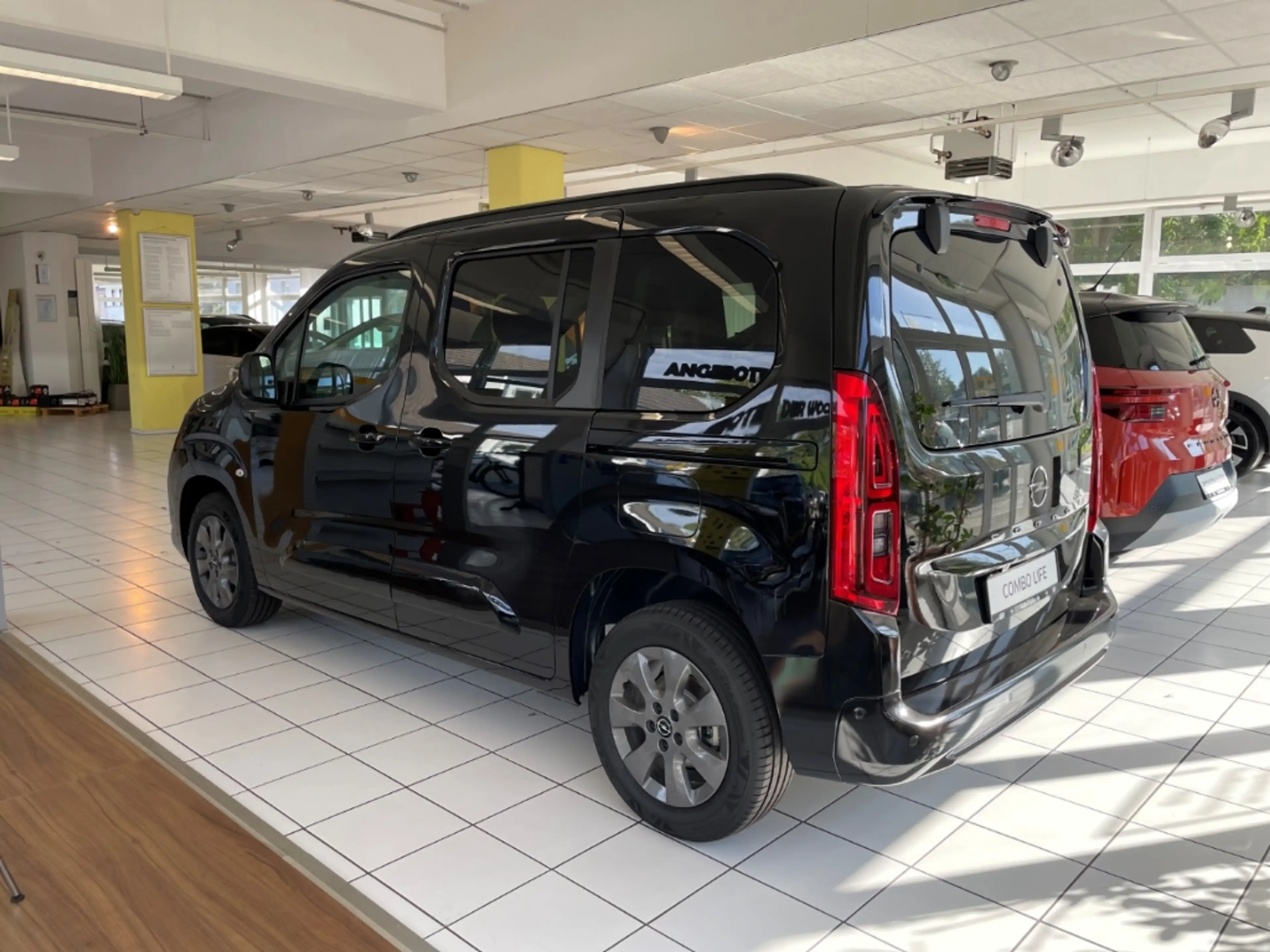 Opel Combo Life GS Navi+LED+ACC+CarPlay+DAB+SHZ+LHZ — photo 5