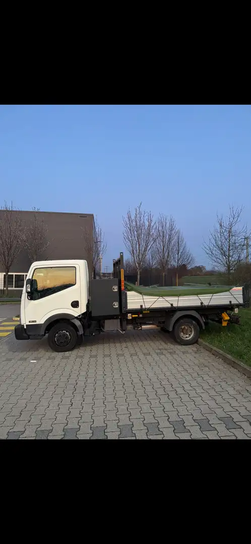 Nissan Cabstar 3 Seitenkipper mit Turboschaden (BRUTTO) - 2