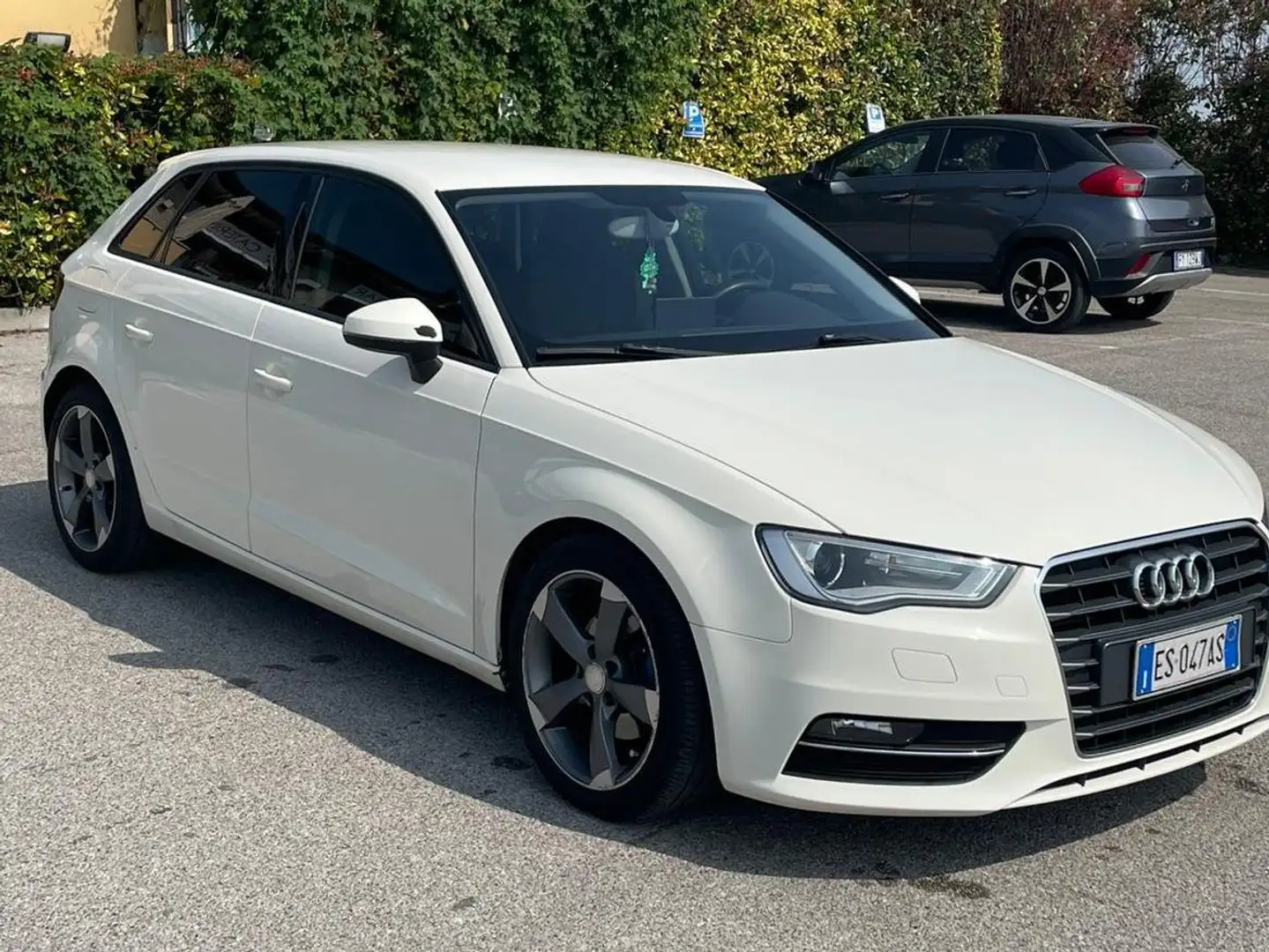 Audi A3 A3 Sportback 1.6 tdi Ambiente Bianco - 1