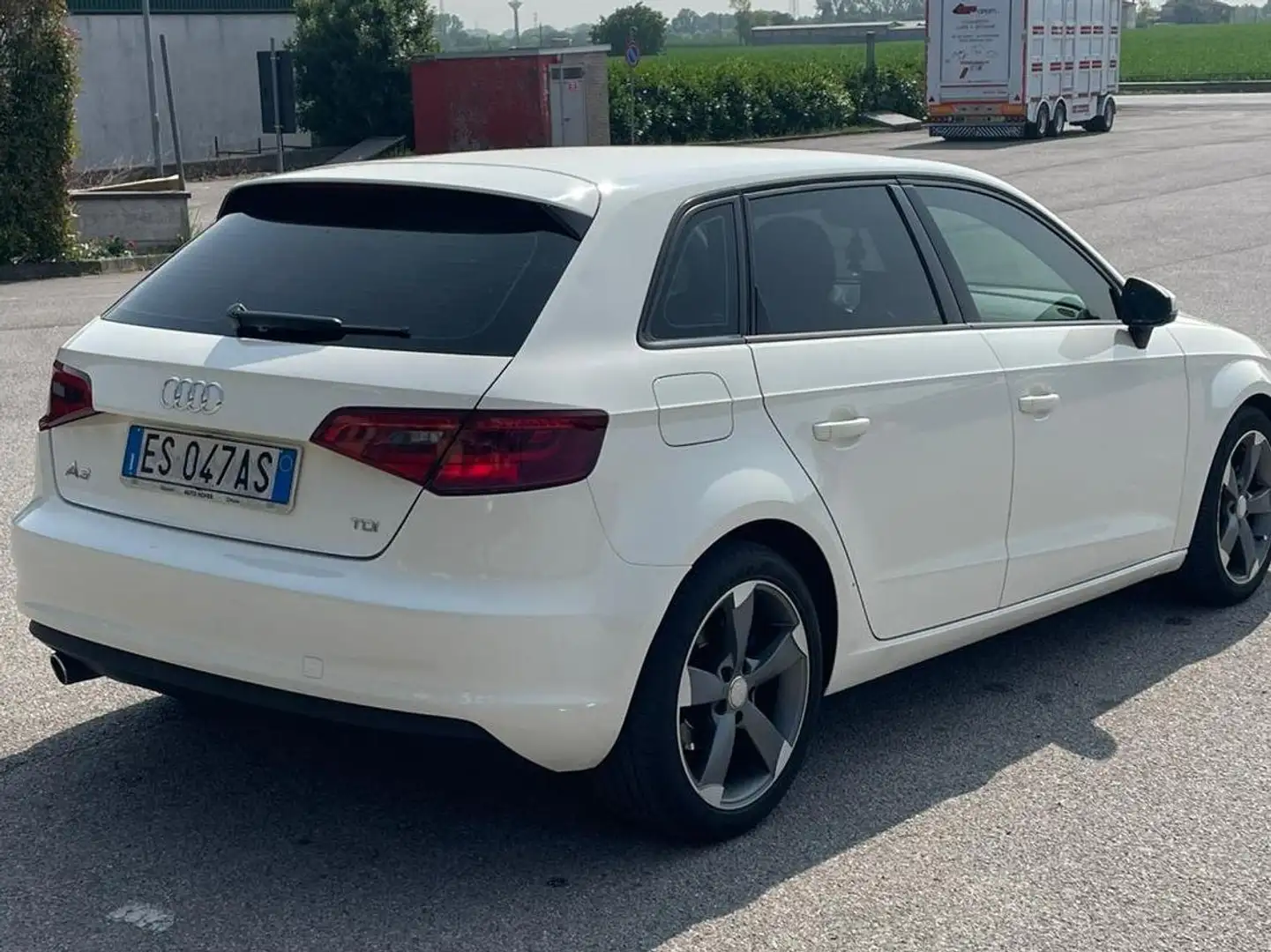 Audi A3 A3 Sportback 1.6 tdi Ambiente Bianco - 2