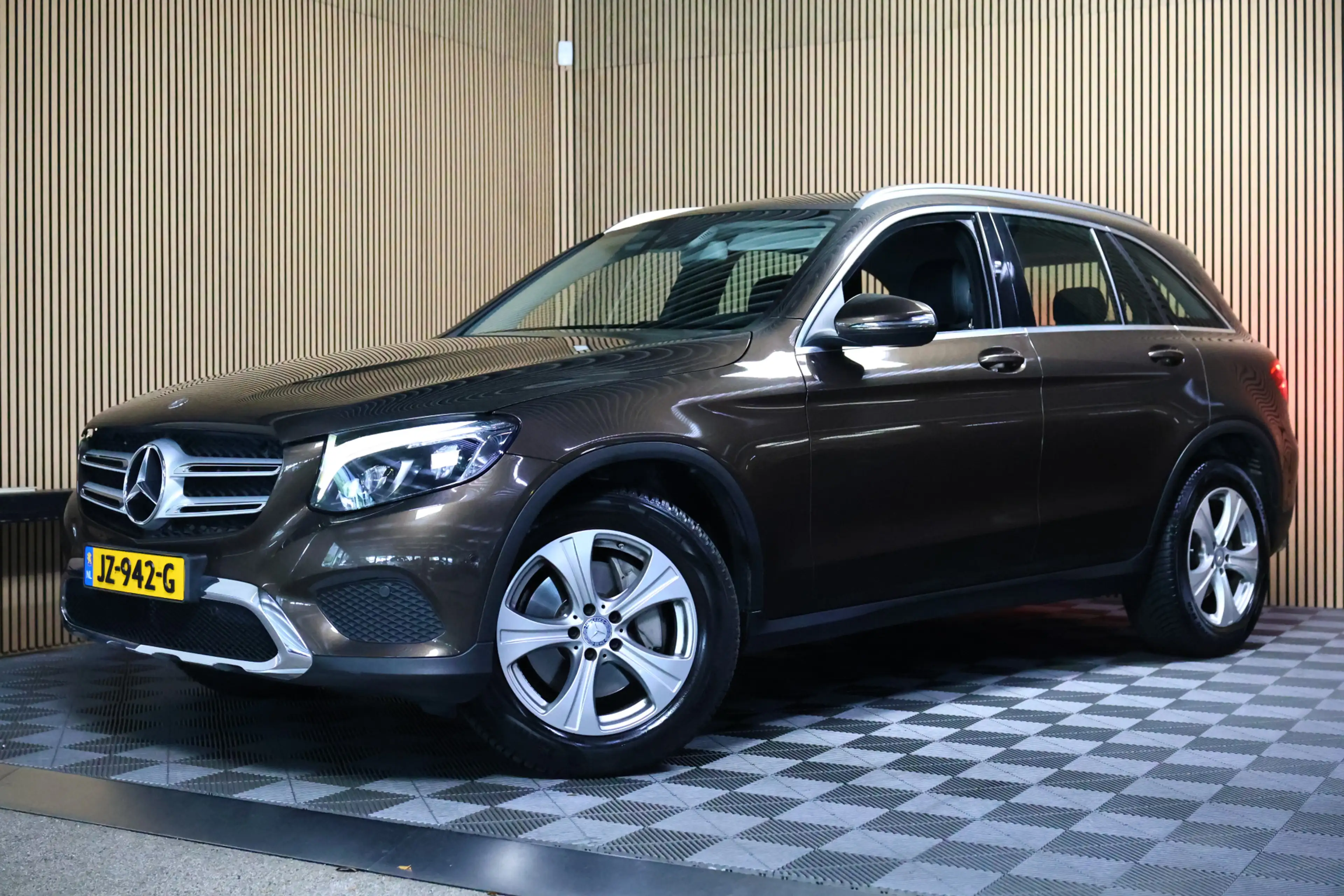 Mercedes-Benz GLC 250 4MATIC Sport Edition Premium Plus NAVI CLIMA CAMER — photo 9