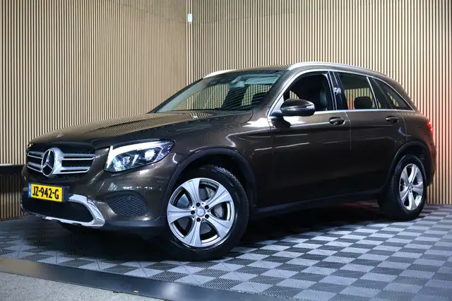 Mercedes-Benz GLC view 9
