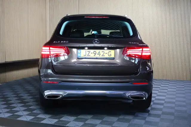 Mercedes-Benz GLC view 7