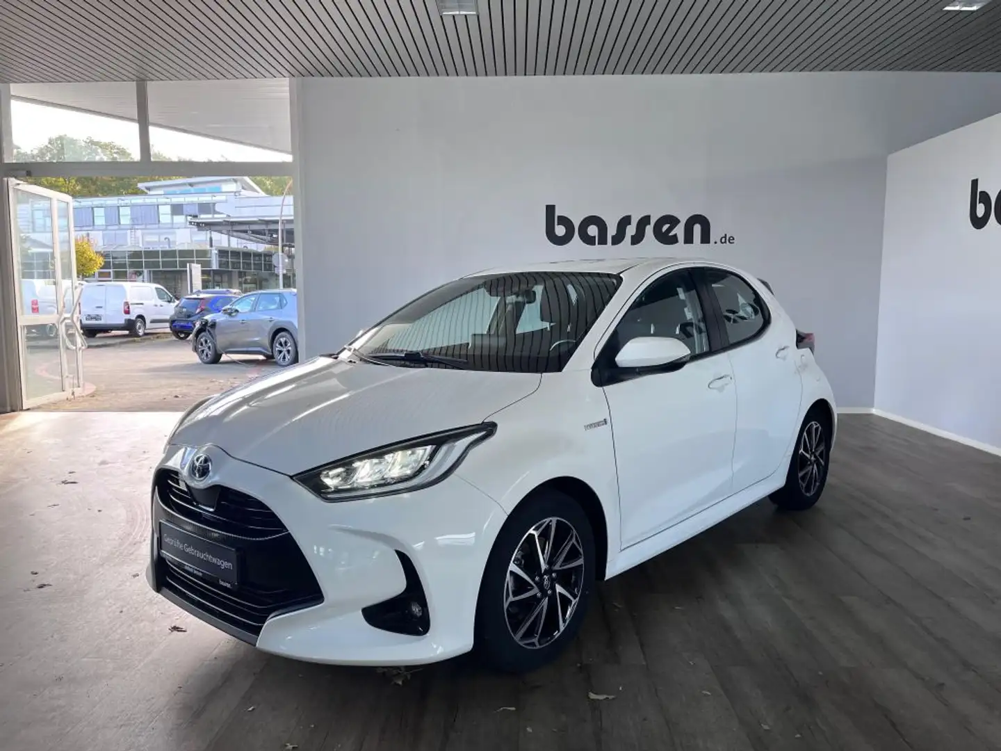 Toyota Yaris Hybrid 1.5 VVT-i Team Deutschland Blanc - 2