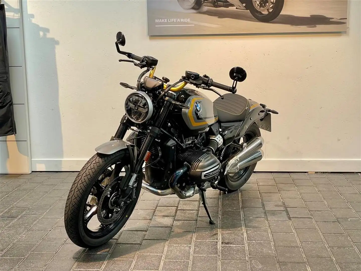 BMW R 12 1 Hand / TOP Gepflegt Silber - 2