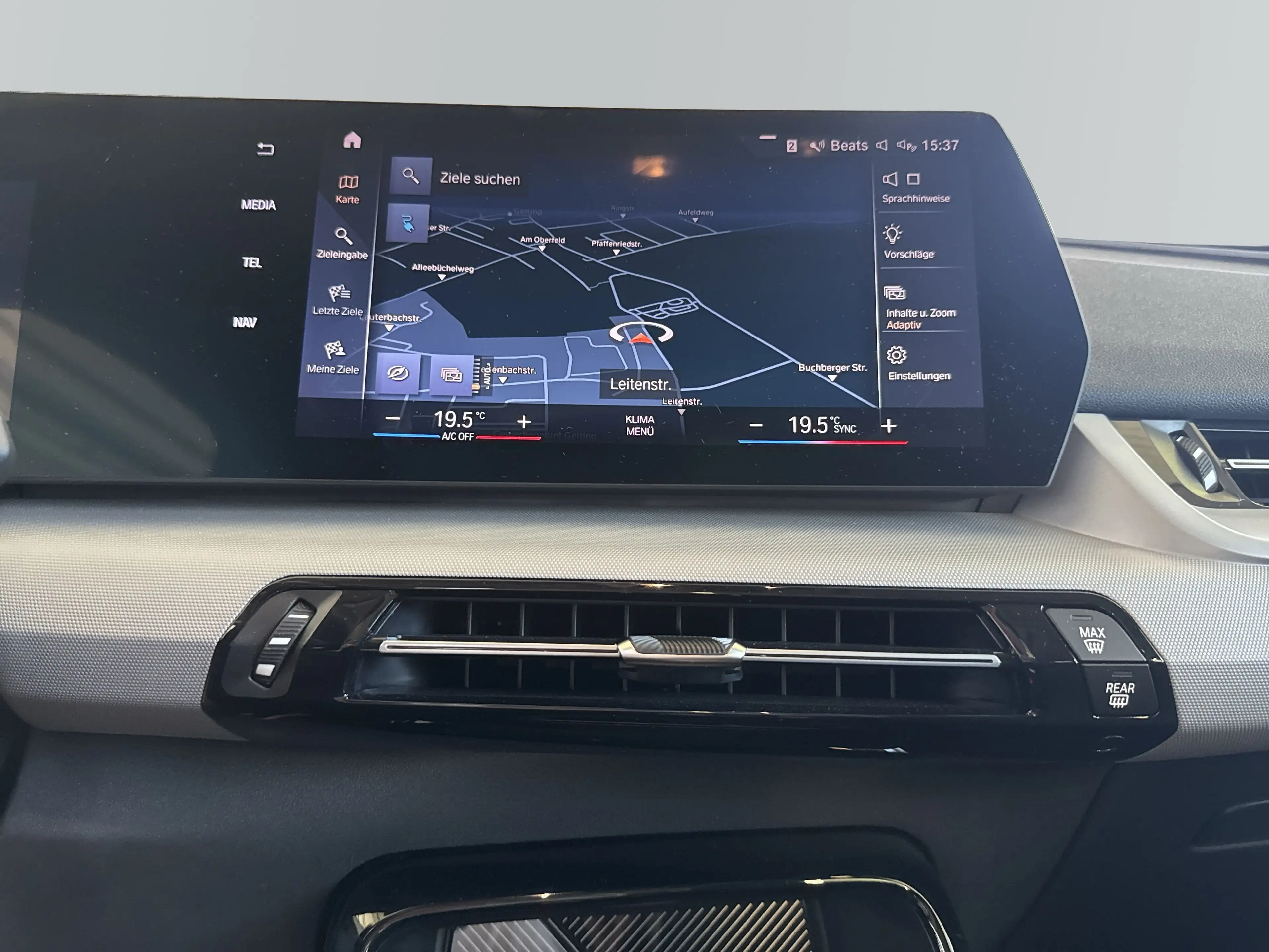 BMW iX1 xDrive30 *LC+*DAB*AHK*Pano*Adapt.LED*Adapt.M-Fahrw — photo 14
