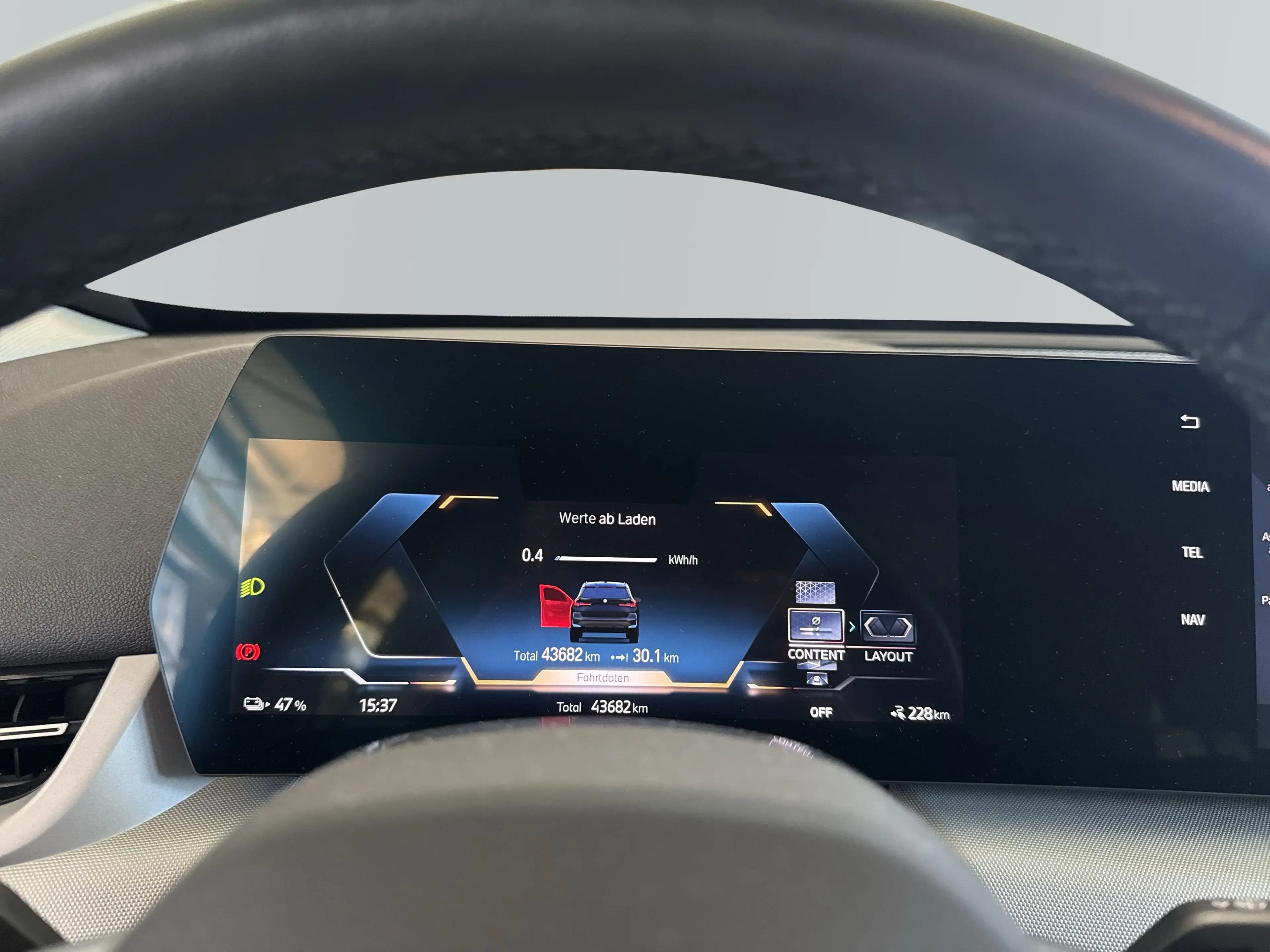 BMW iX1 xDrive30 *LC+*DAB*AHK*Pano*Adapt.LED*Adapt.M-Fahrw — photo 15