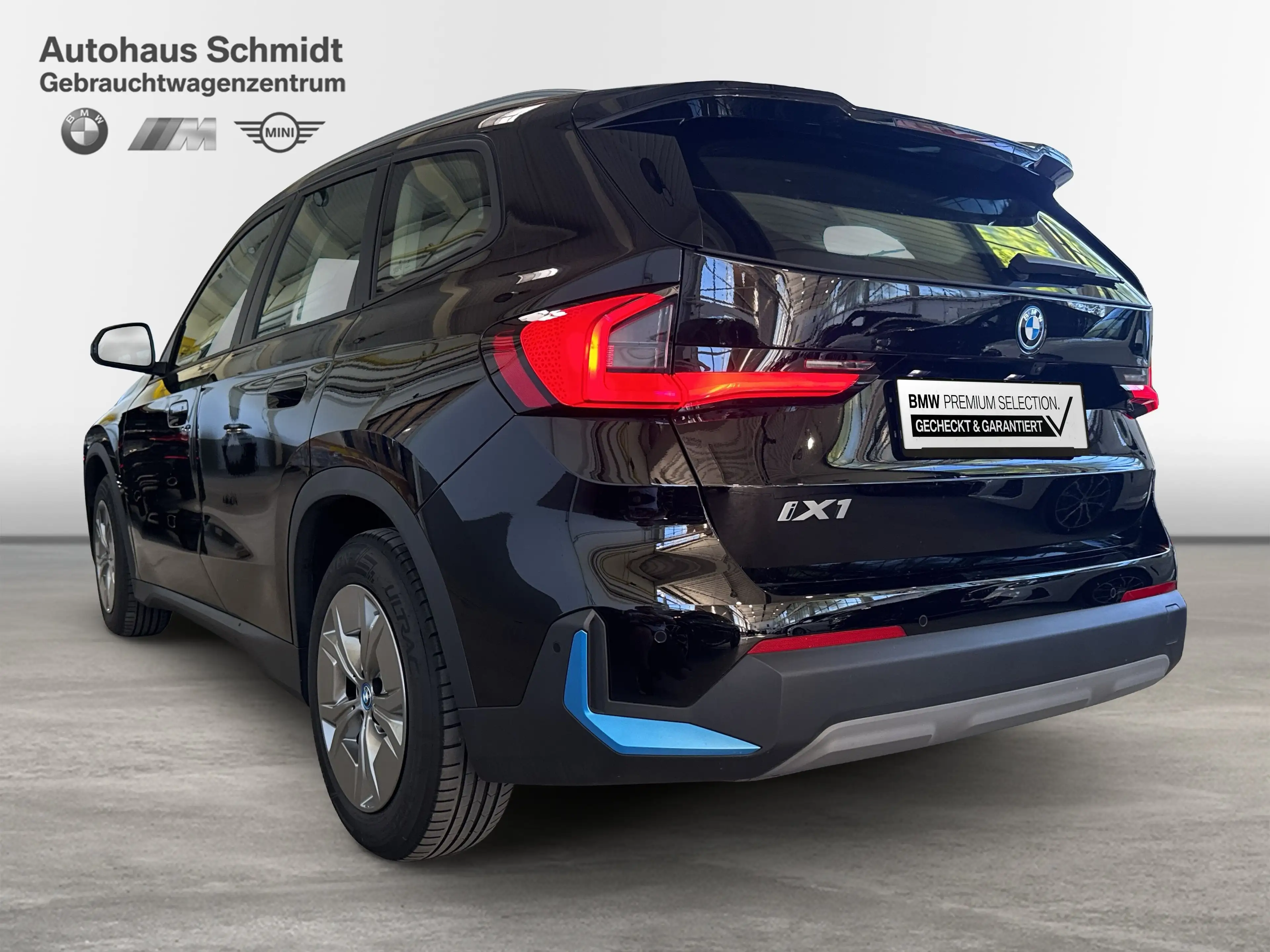 BMW iX1 xDrive30 *LC+*DAB*AHK*Pano*Adapt.LED*Adapt.M-Fahrw — photo 3