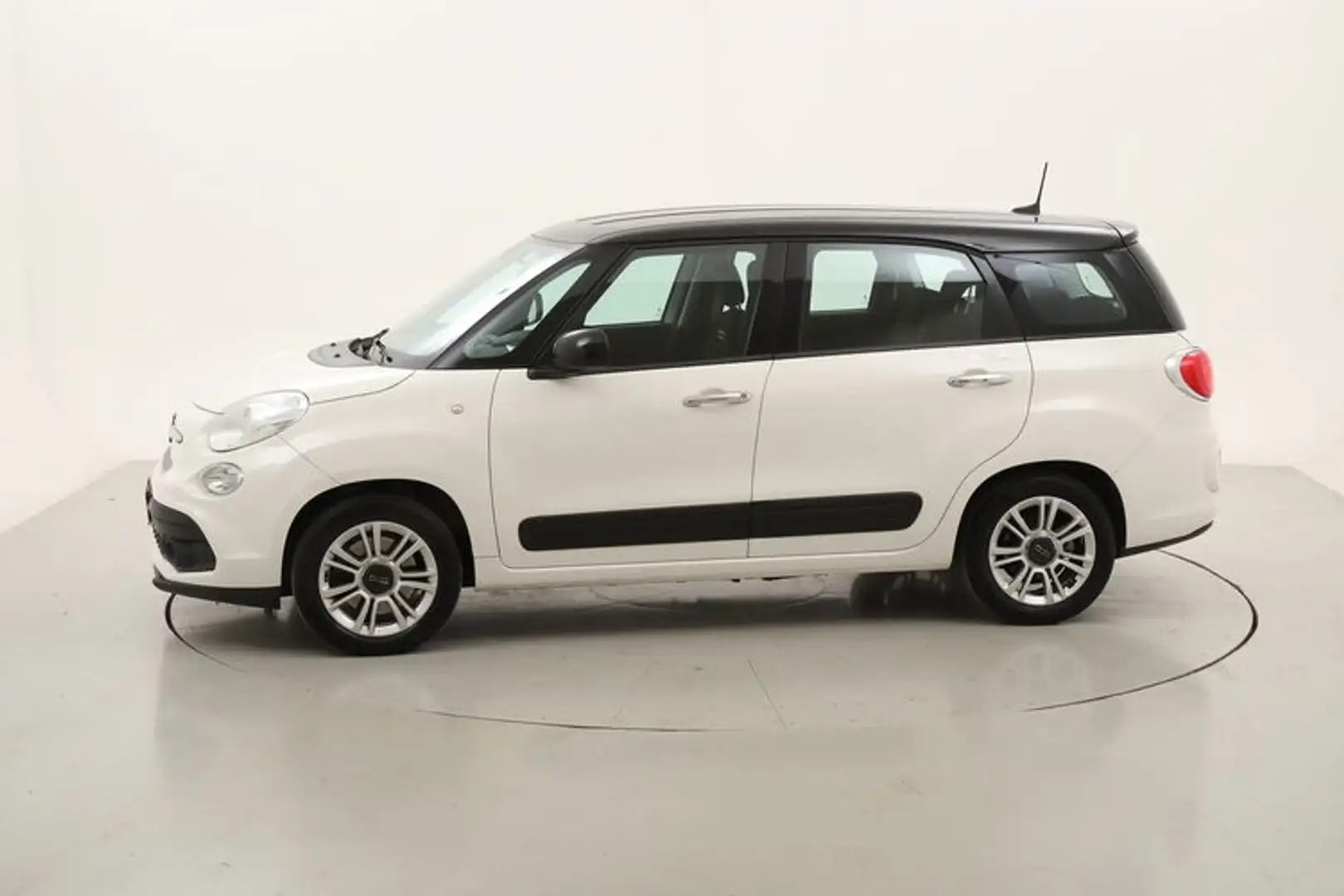 Fiat 500L Wagon Mirror 1.6 Diesel 120CV Blanc - 1