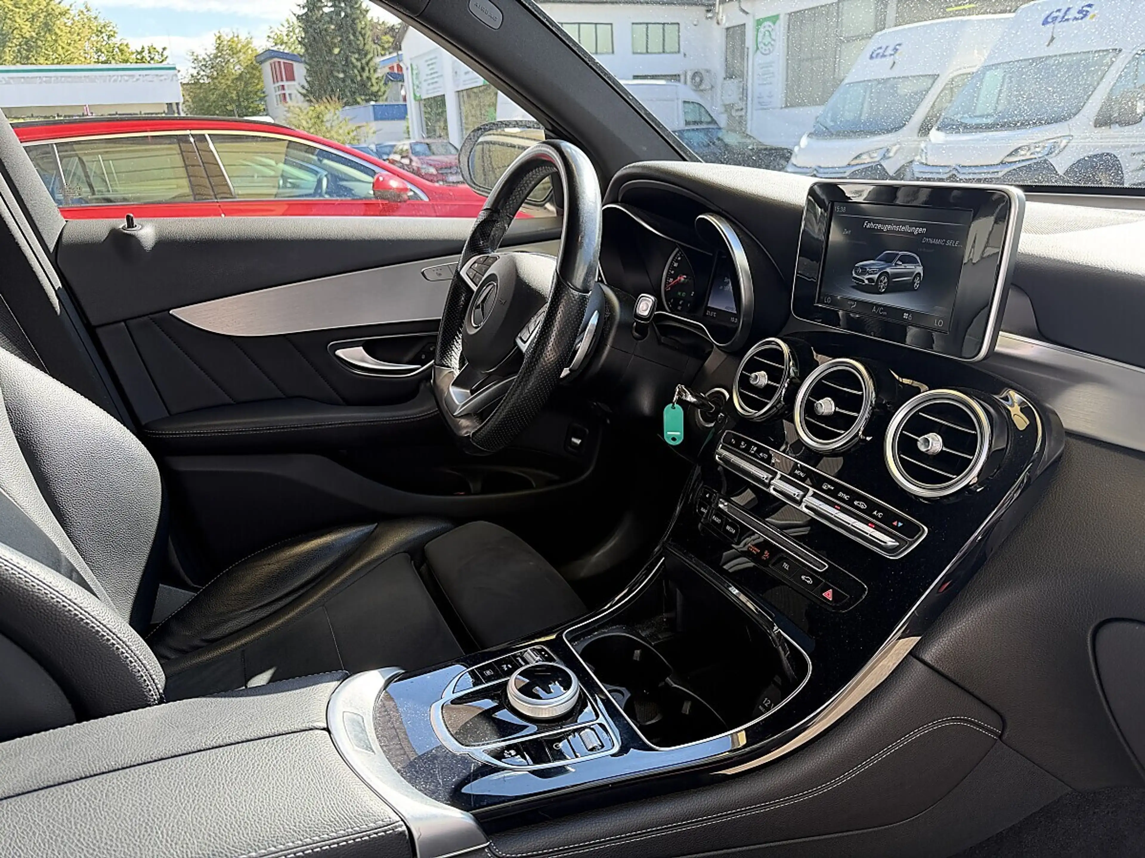 Mercedes-Benz GLC 220 d 4MATIC Aut. — photo 15
