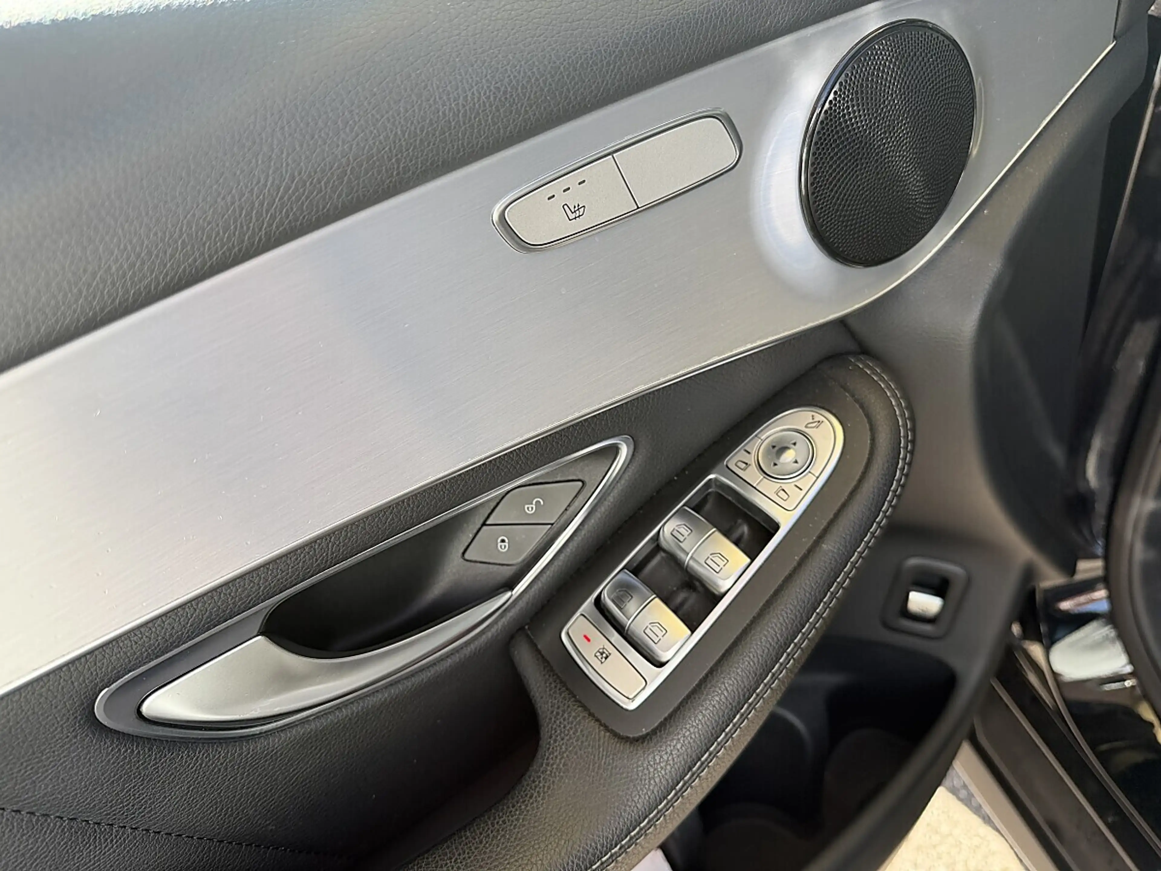 Mercedes-Benz GLC 220 d 4MATIC Aut. — photo 11