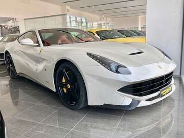 F12 Berlinetta Berlinetta 6.3 dct Bianco Perla Carbon
