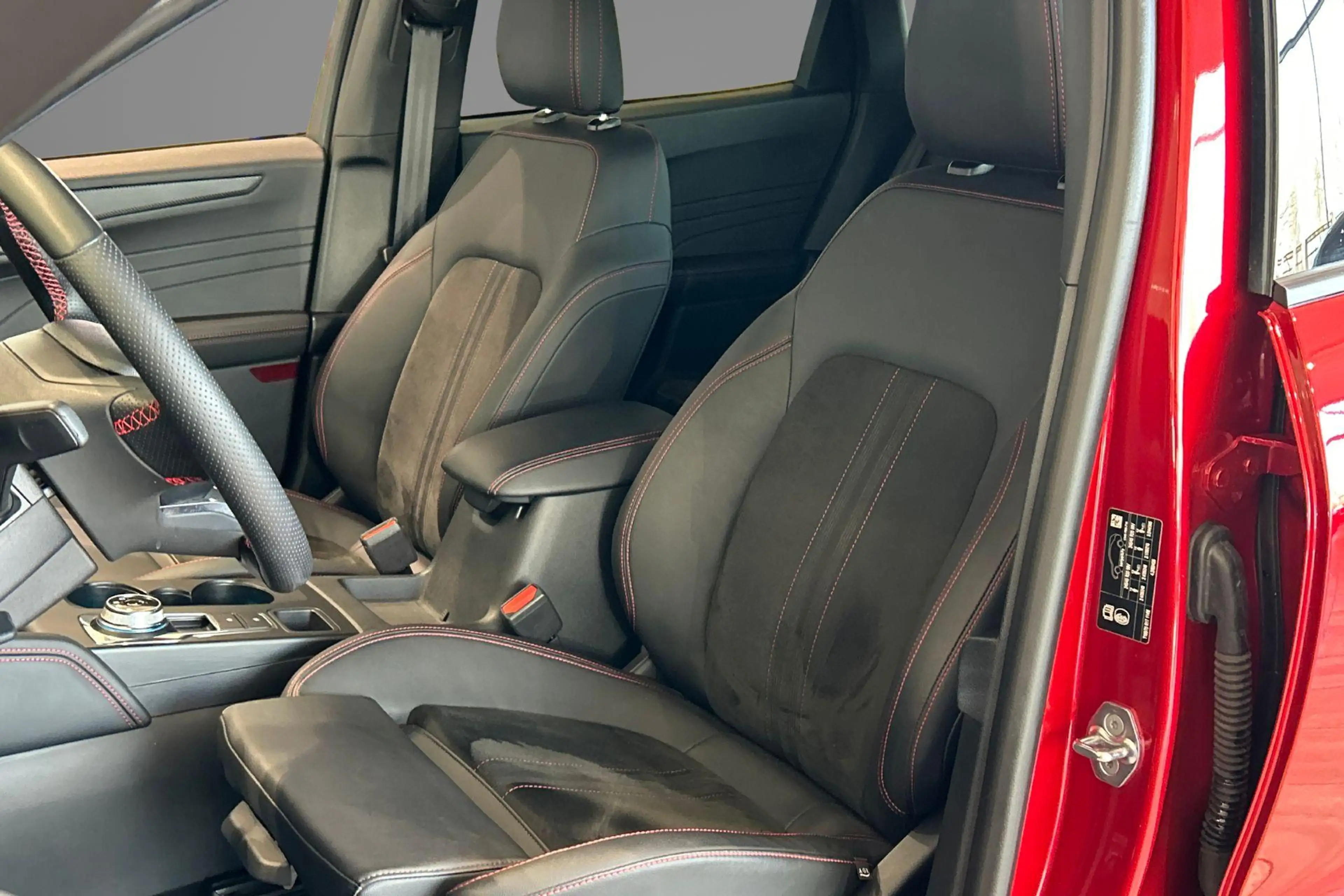 Ford Kuga 2.5 PHEV ST-Line X | Driver Assistance | Winter Pa — photo 6