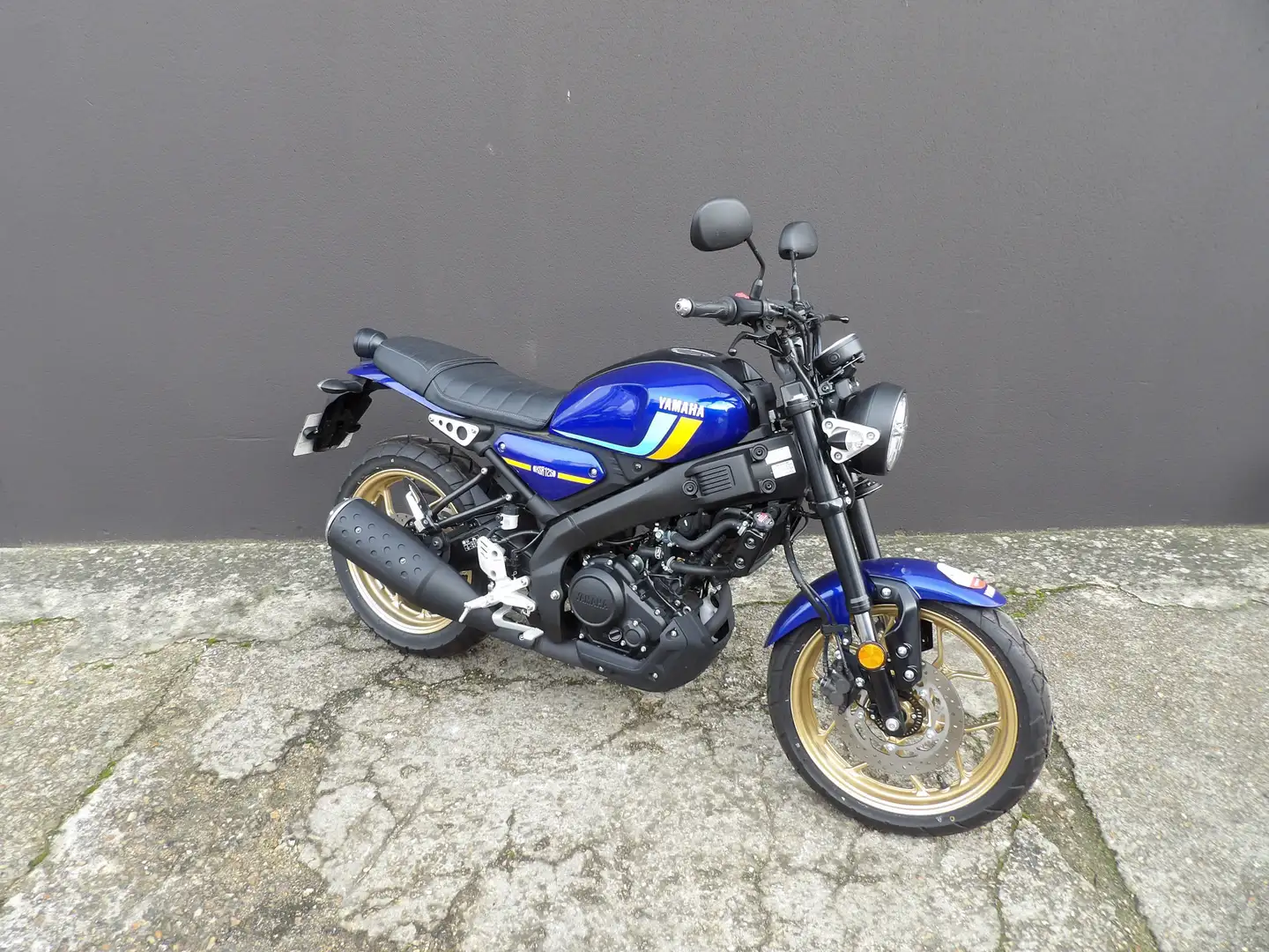 Yamaha XSR 125 Azul - 2