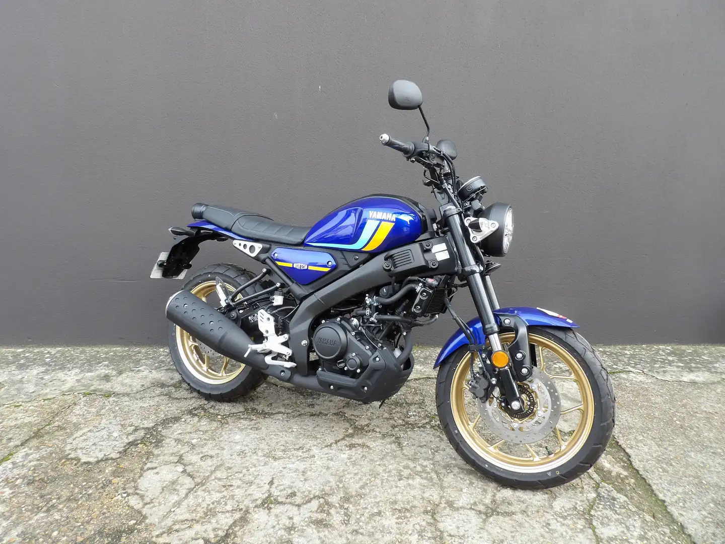 Yamaha XSR 125 Azul - 1