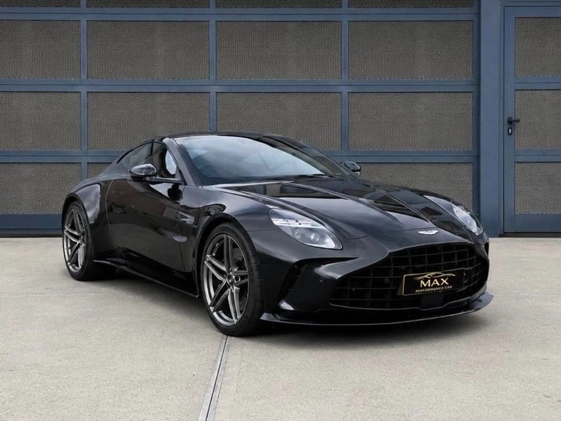 애스턴마틴 밴티지 V8 Coupe 2024 블랙 사진 1