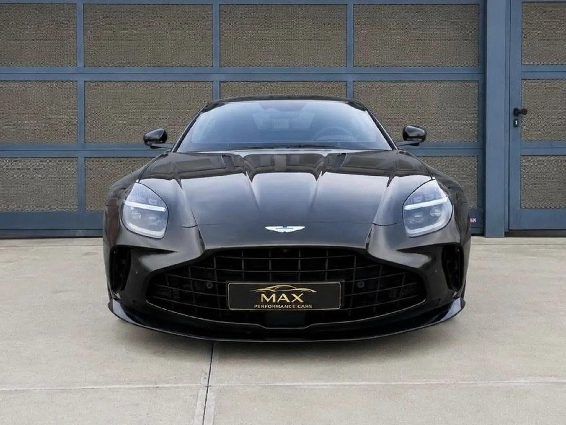 애스턴마틴 밴티지 V8 Coupe 2024 블랙 사진 3