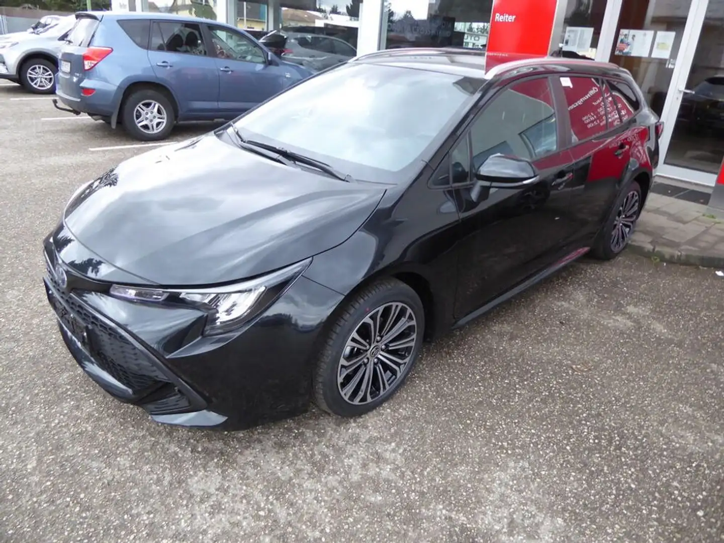 Toyota Corolla 1,8 Hybrid Touring Sports 209 Active Drive Schwarz - 2