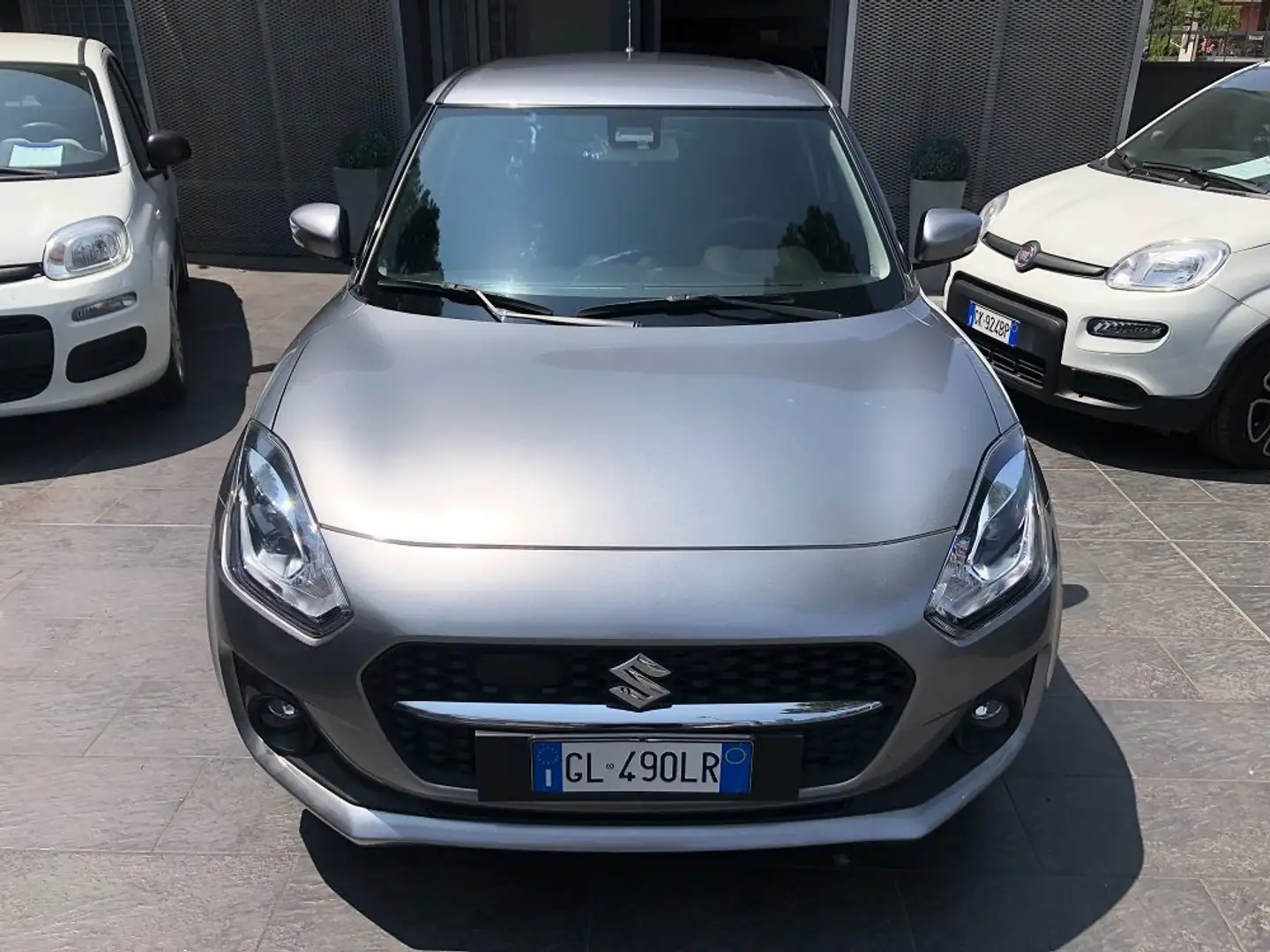 Suzuki Swift 1.2 HYBRID 83 CV Top 2wd Grigio - 1
