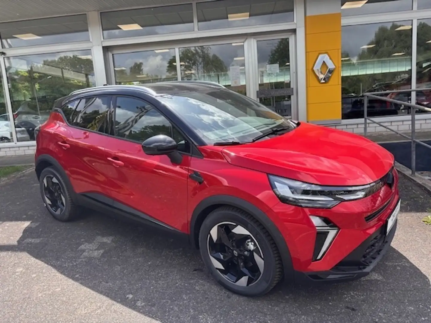 Renault Captur Techno Mild Hybrid 160 EDC Rot - 1