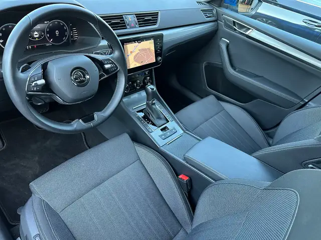 Skoda Superb view 10