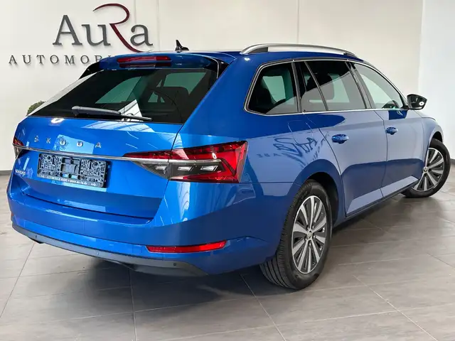 Skoda Superb view 4
