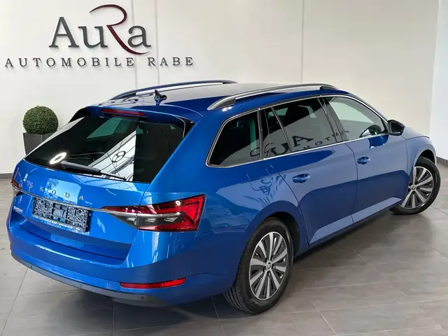 Skoda Superb view 5