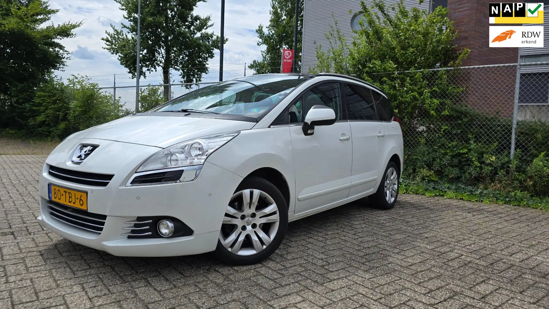 Peugeot 5008 1.6 THP Allure 5p. Wit - 1
