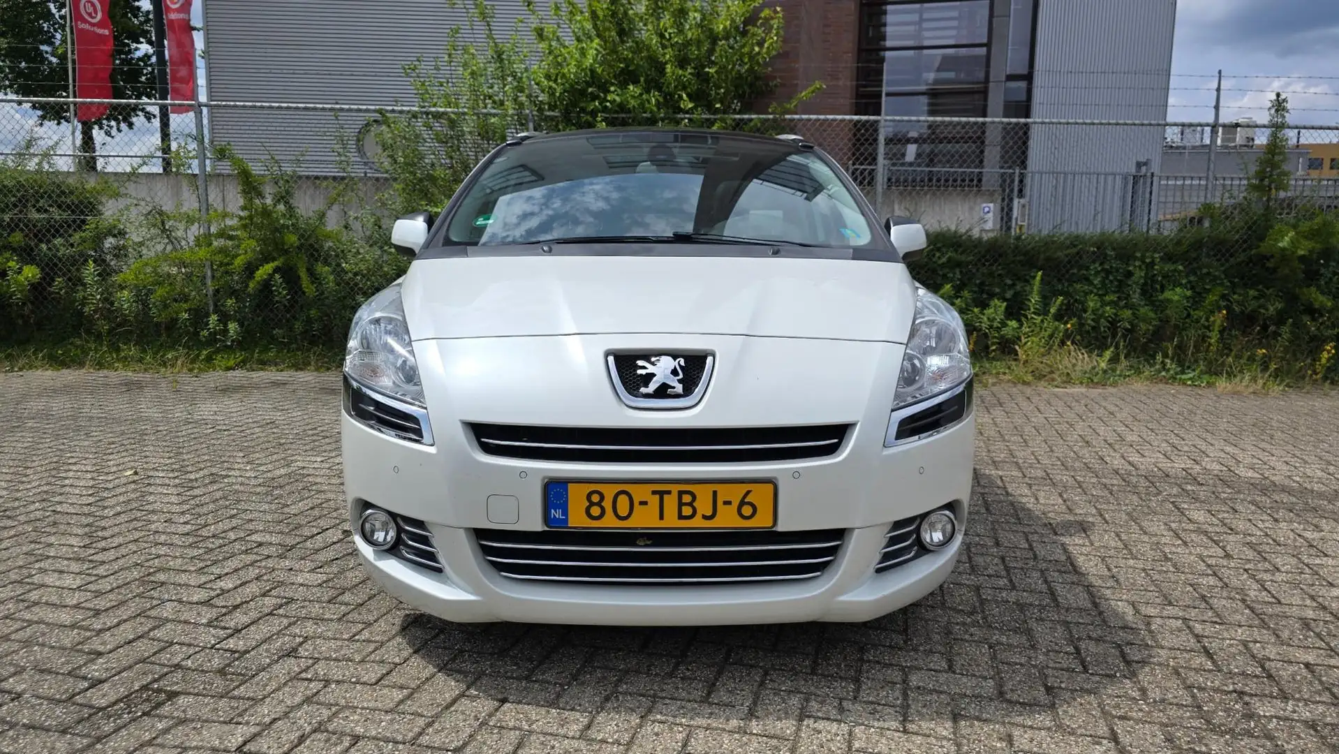 Peugeot 5008 1.6 THP Allure 5p. Wit - 2