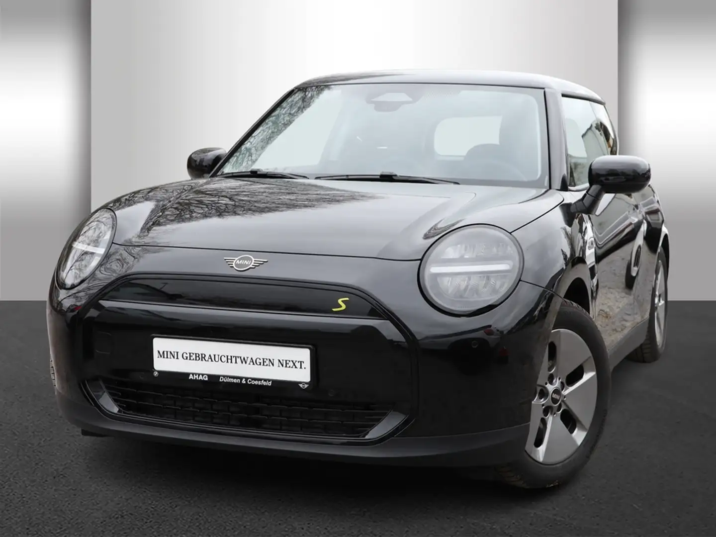 MINI Cooper COOPER SE Essential Trim Schwarz - 2