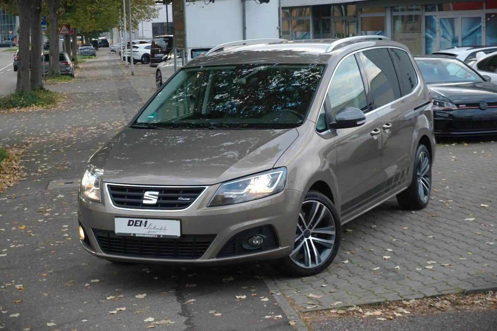 SEAT Alhambra FR-Line / 7 Sitze / R-Kam / AHK / Or - 1