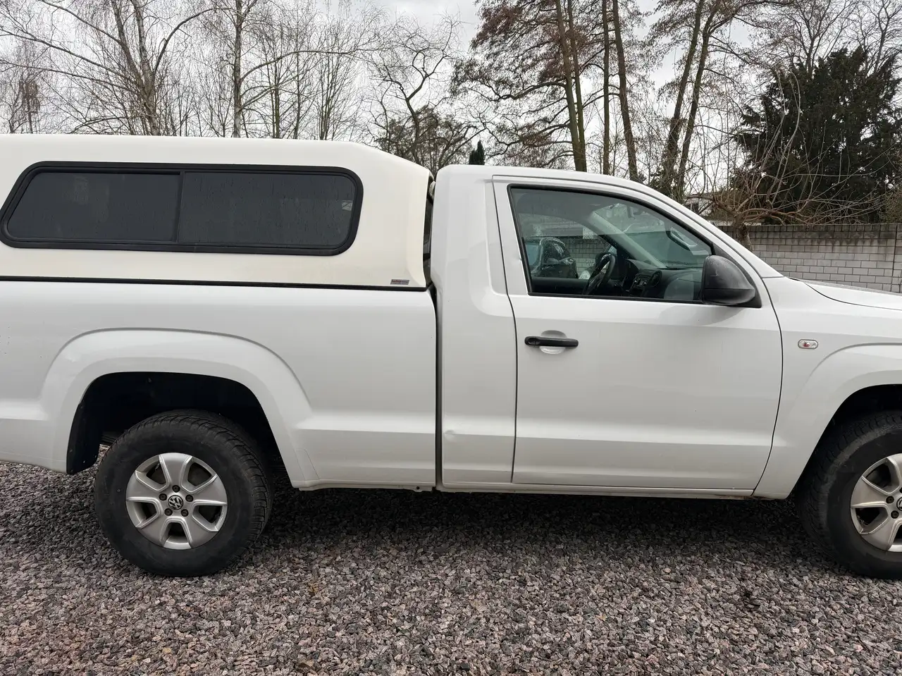 VOLKSWAGEN AMAROK BASIS SINGLECAB 4MOTION 122 CH 4X4 BVM - ATTELAGE FIXE 122 ch 4X4 BVM - ATTELAGE FIXE - CLIMATISATION