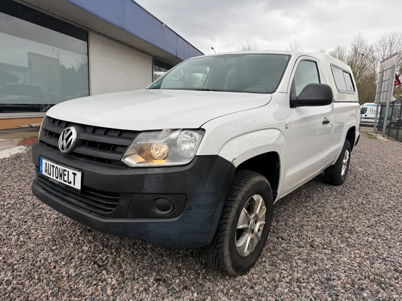 VOLKSWAGEN AMAROK BASIS SINGLECAB 4MOTION 122 CH 4X4 BVM - ATTELAGE FIXE 122 ch 4X4 BVM - ATTELAGE FIXE - CLIMATISATION