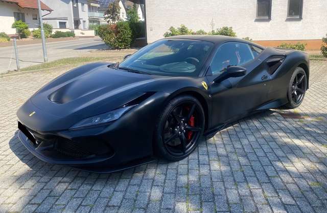 Imagine Ferrari F8 Tributo Lift*Carbon*ACC*Racing Sitze*JBL*BFD